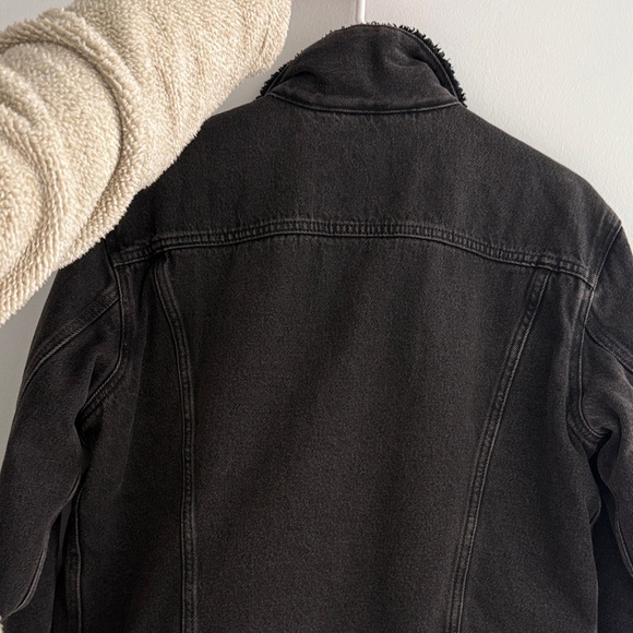 Levi's Men's Charcoal Sherpa Jacket - Picture 3 of 4
